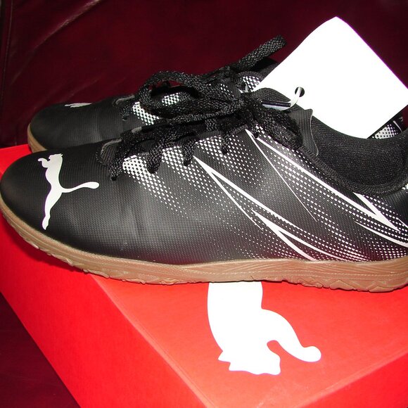 Puma indoor Soccer shoes size 5 youth - Picture 1 of 6